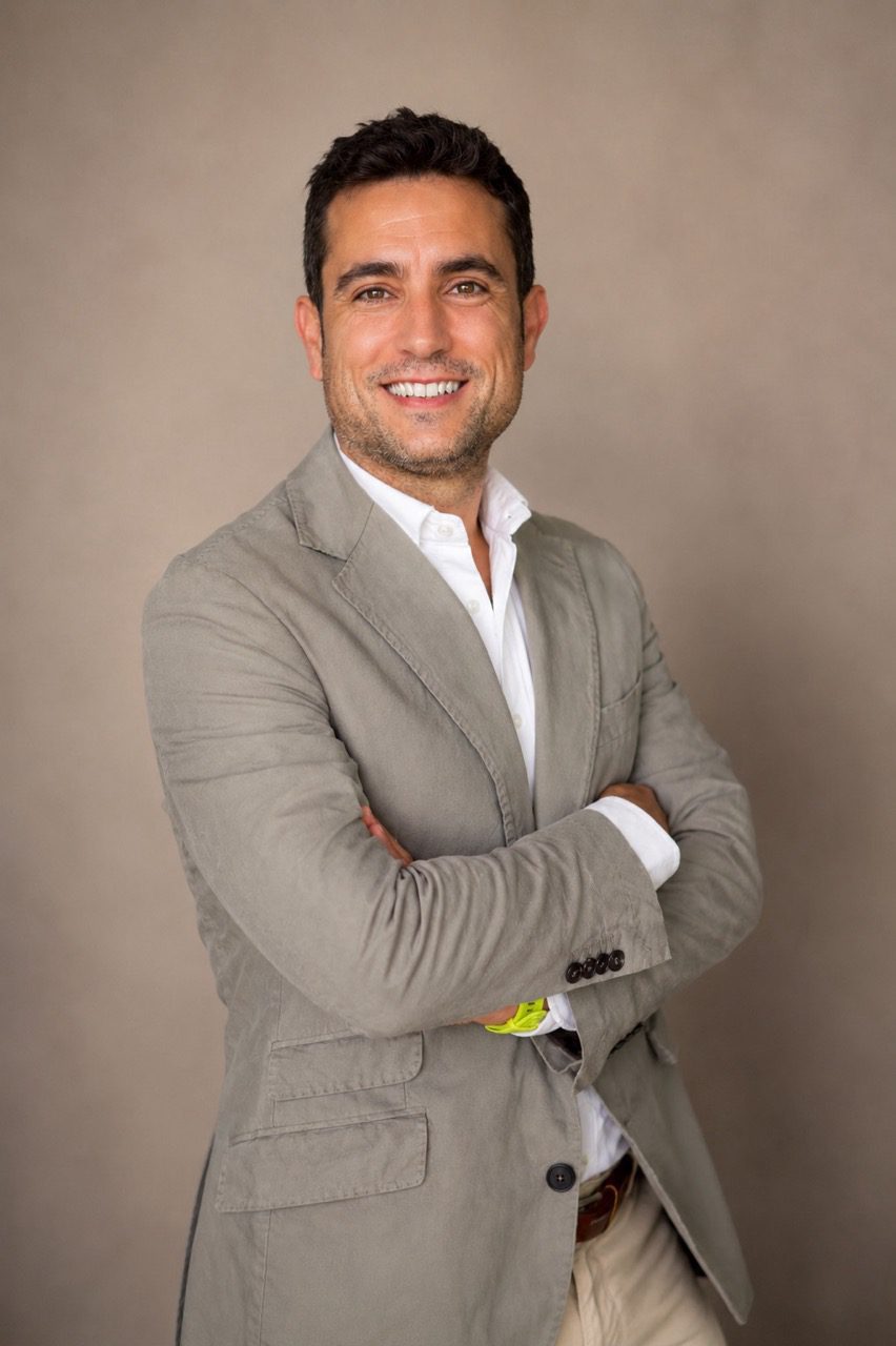 Dr. Javier Gentil Fernández